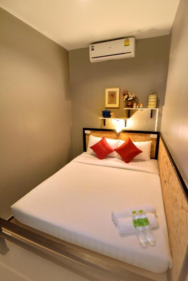 Ok Chic Phuket Hostel Екстериор снимка