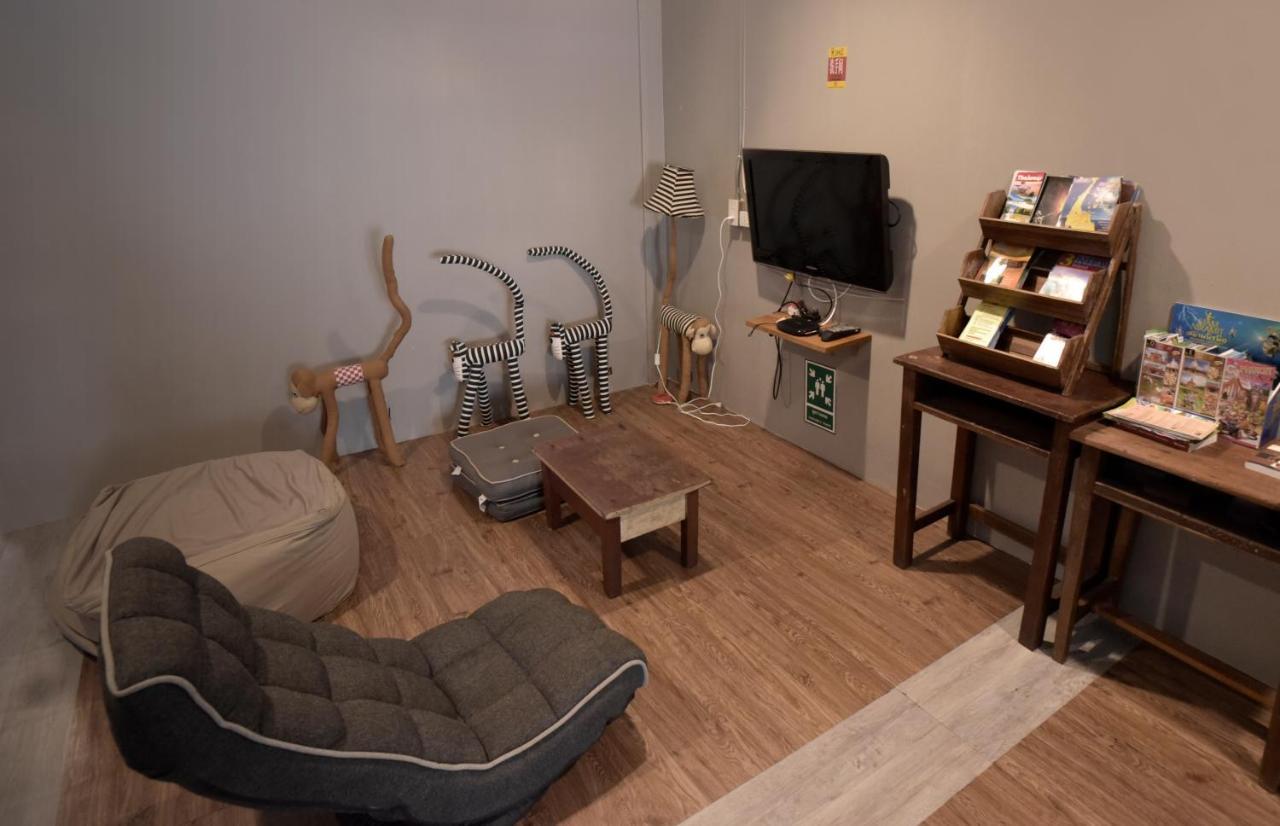 Ok Chic Phuket Hostel Екстериор снимка