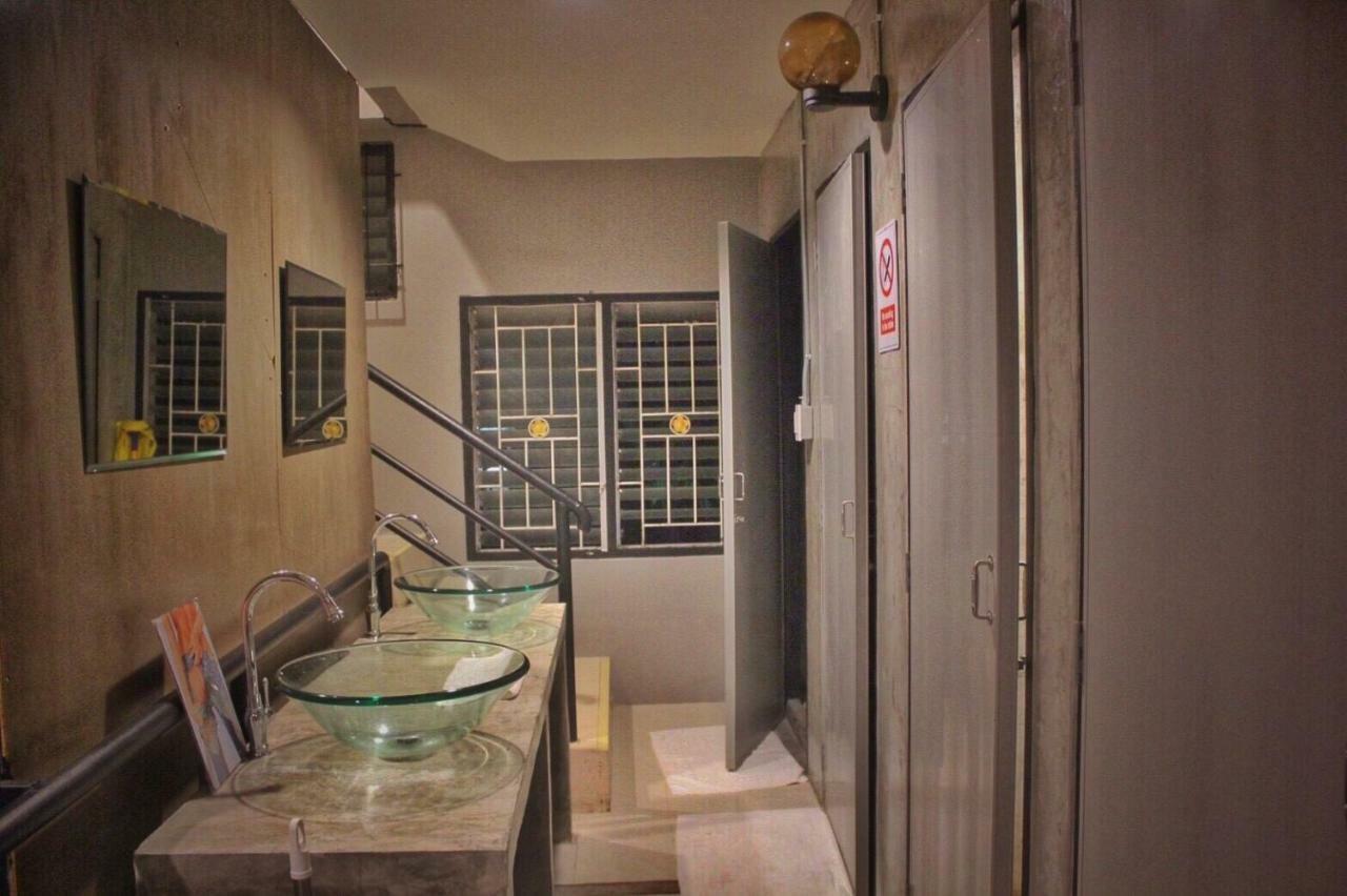 Ok Chic Phuket Hostel Екстериор снимка