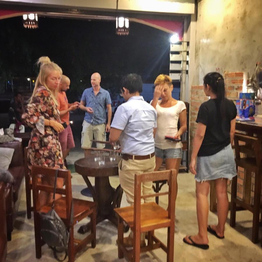 Ok Chic Phuket Hostel Екстериор снимка